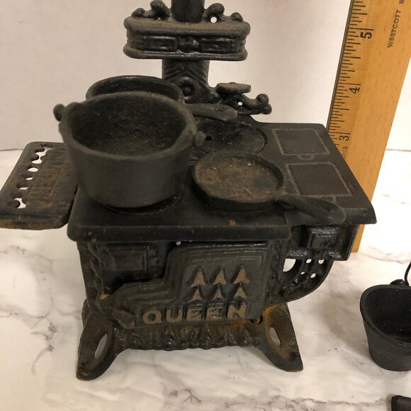 Vintage Antique Dollhouse Miniature Queen Cast Iron Stove with Accessories - Picture 9 of 9